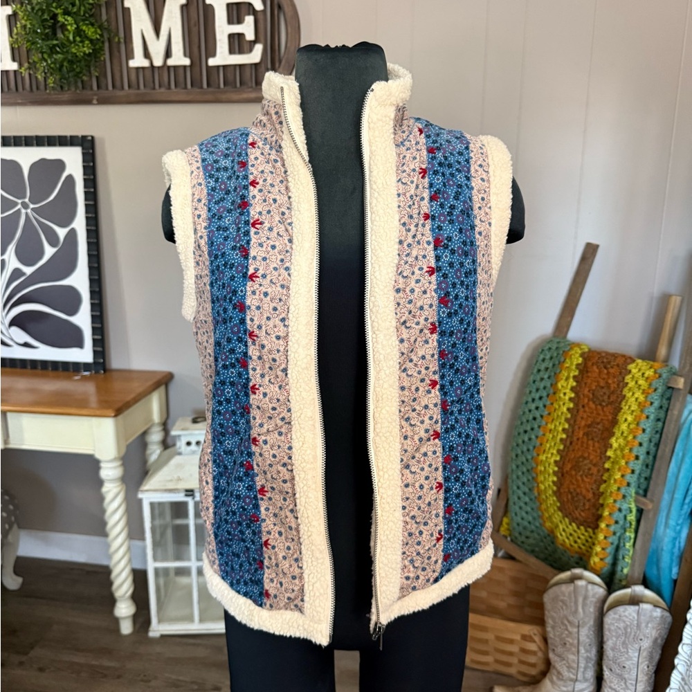 Kimchi & Blue • Boho Floral Micro Corduroy Sherpa Vest - Picture 10 of 13